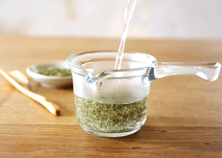 松の葉・乾燥タイプ100g（兵庫県産・無農薬栽培）×2袋セット【送料無料