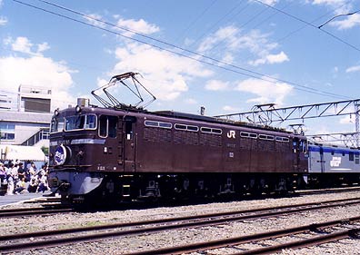 JR貨物 EF65 56号機 ぶどう色2号塗装