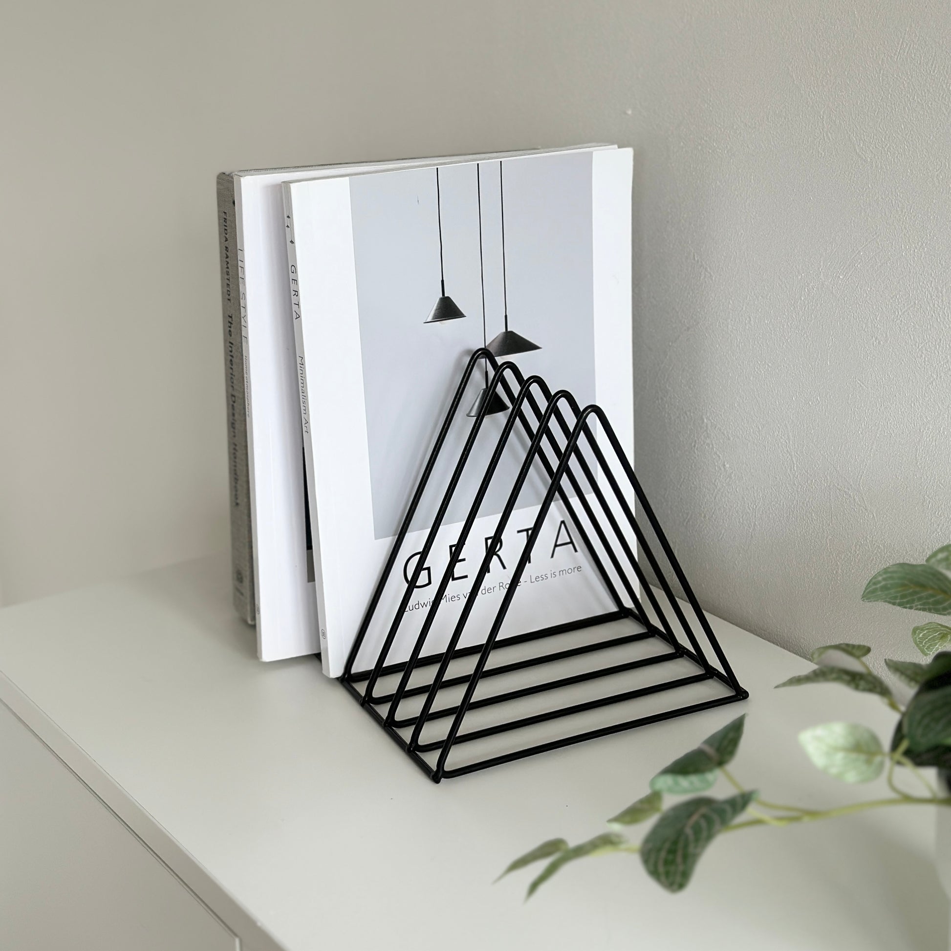 マガジンラック｜アイアンブックスタンド - territory