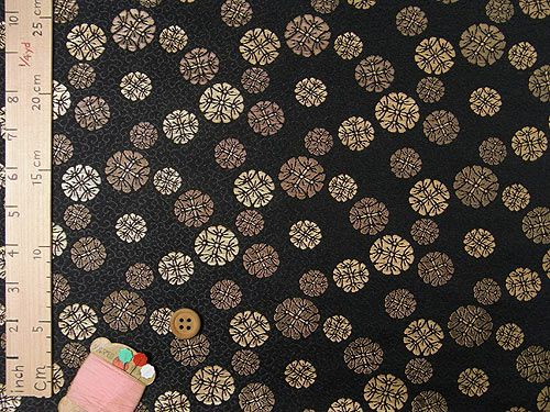 金らん・唐草地に唐花の丸(黒) 10cm単位 切り売り |生地 和柄/和布