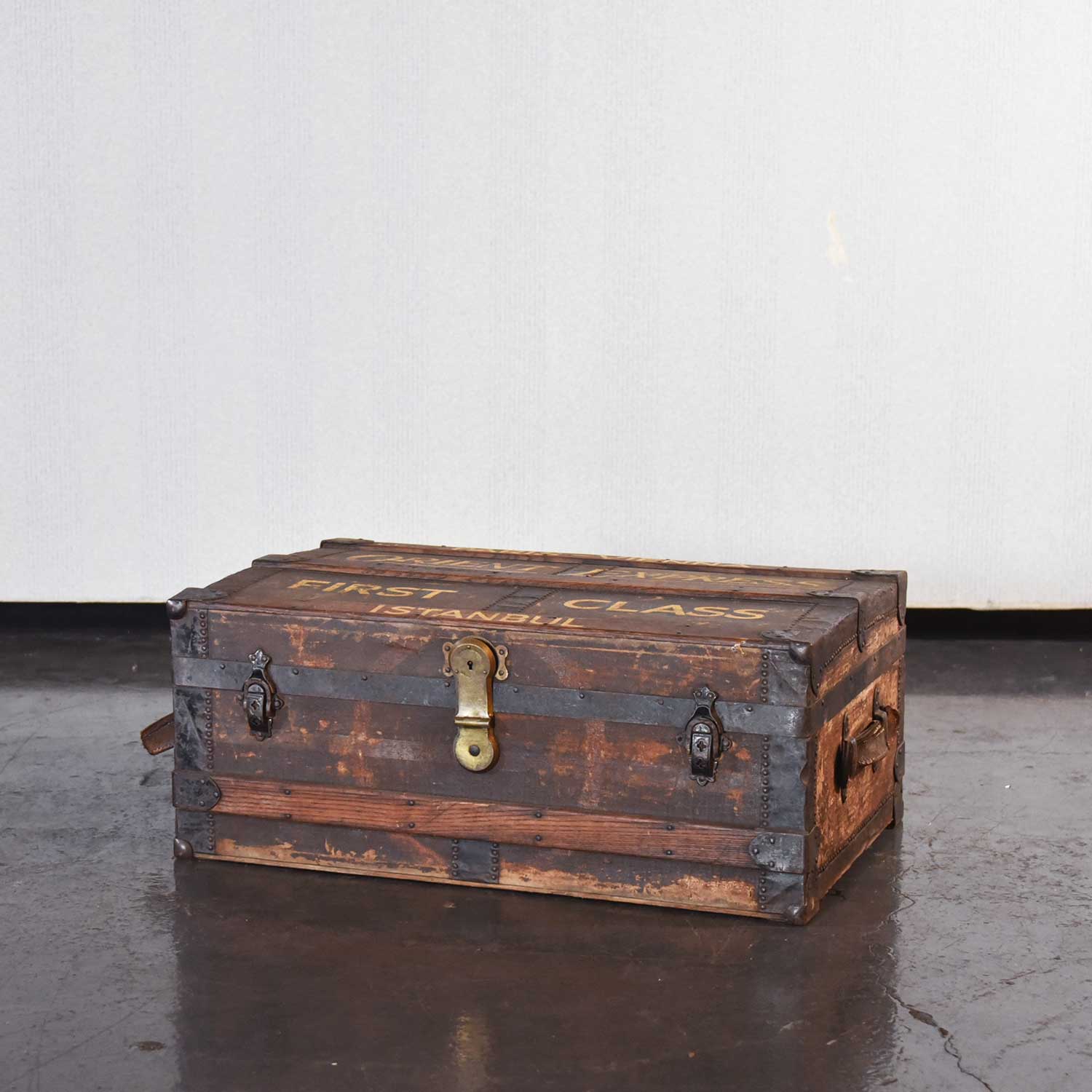 メタルとレザー トランクボックス/TR-32 – 神戸アンティークウェアハウス