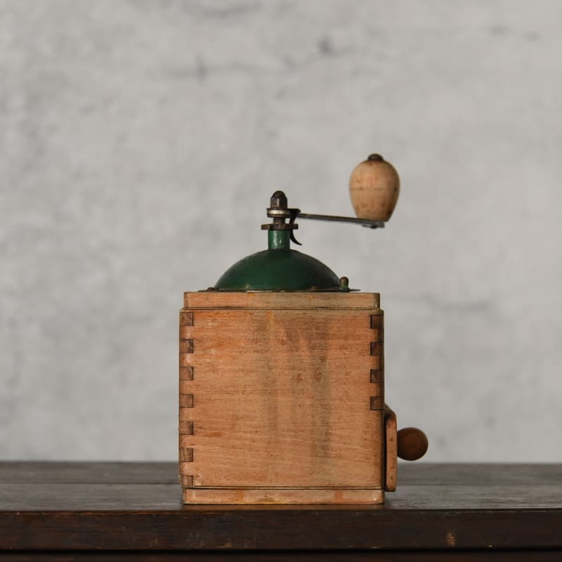 フランスヴィンテージ コーヒーミル.4 – 神戸アンティークウェアハウス