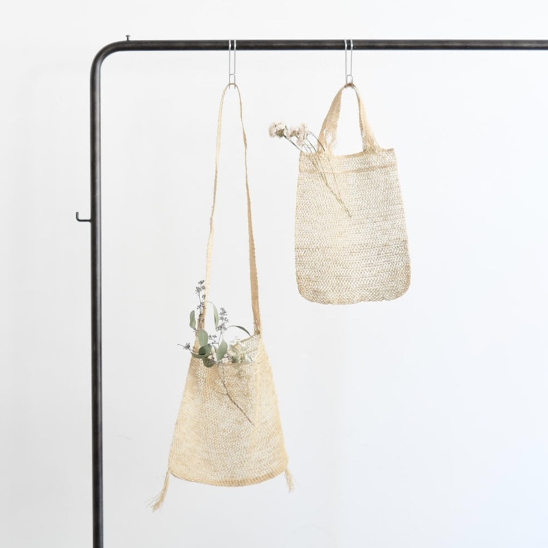 ラオスのネットバッグと竹かご | 暮らしとおしゃれの編集室