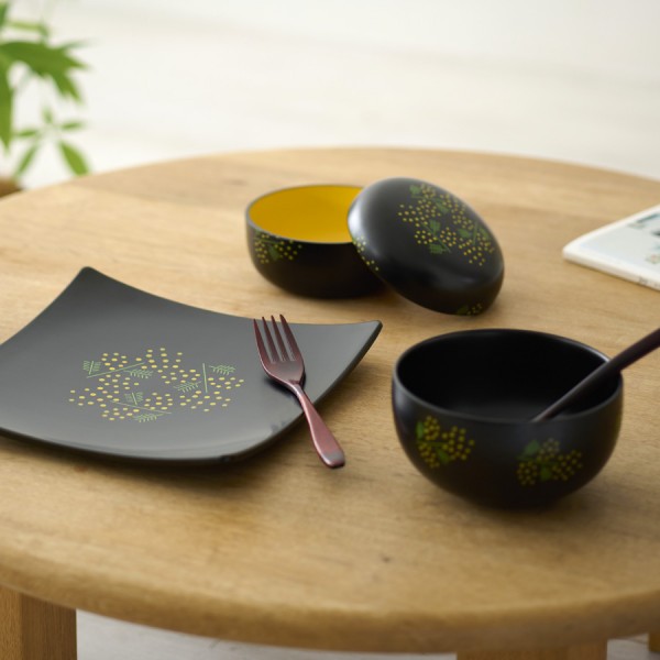 MIMOSA プレート(角皿) 黒/白 漆塗り | 漆器の井助 | 京ものさんぽ