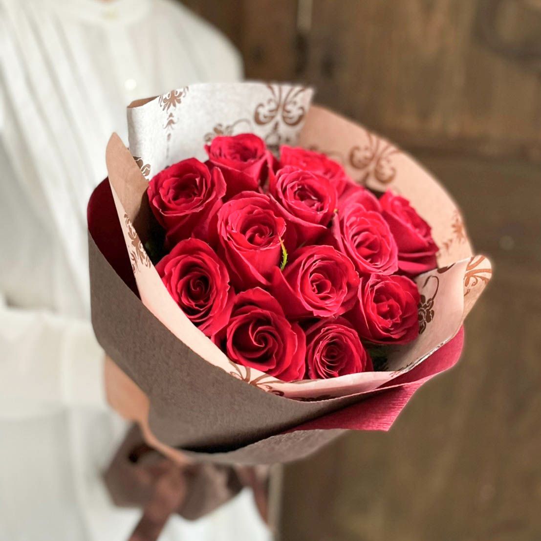 ダズンローズブーケプレミアムローズ（大輪） 赤薔薇12本のバラの花束