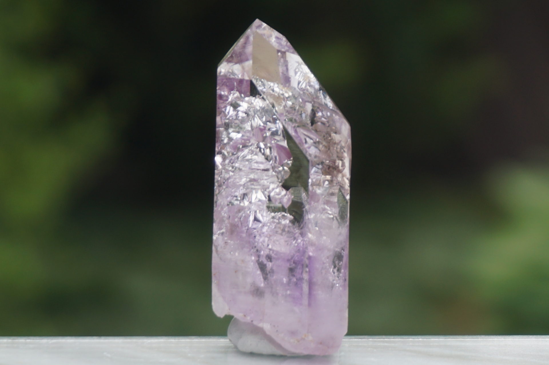 ブランドバーグアメジスト 水入りアメジスト 水入り水晶