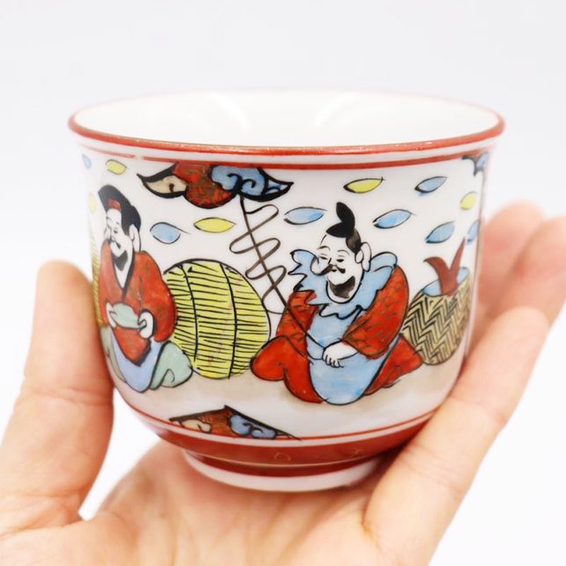 九谷焼で彩る日常｜華やかな色彩と美しい陶磁器の魅力を解説