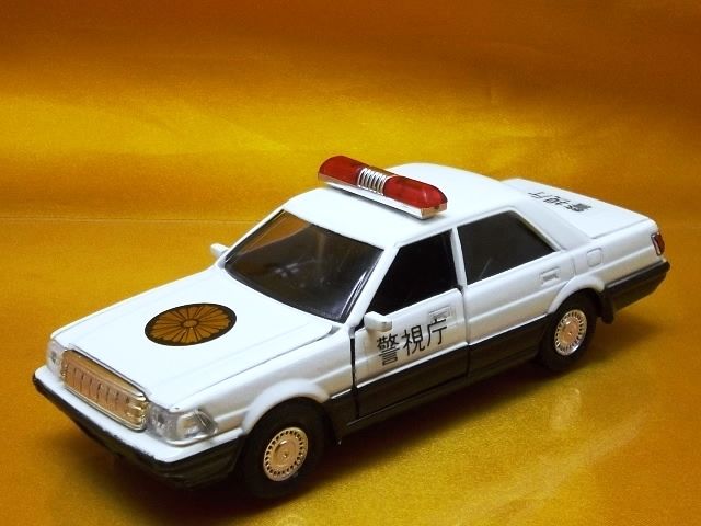 ダイヤペット トヨタ クラウン パトロールカー（S130型） : ミニカー