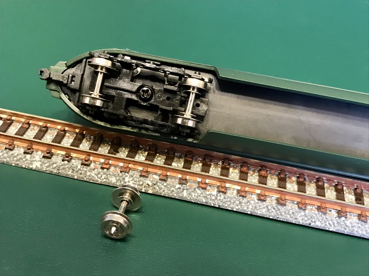 マイクロエース「テンイ8（あじあ号）」のテールライト点灯化に挑み