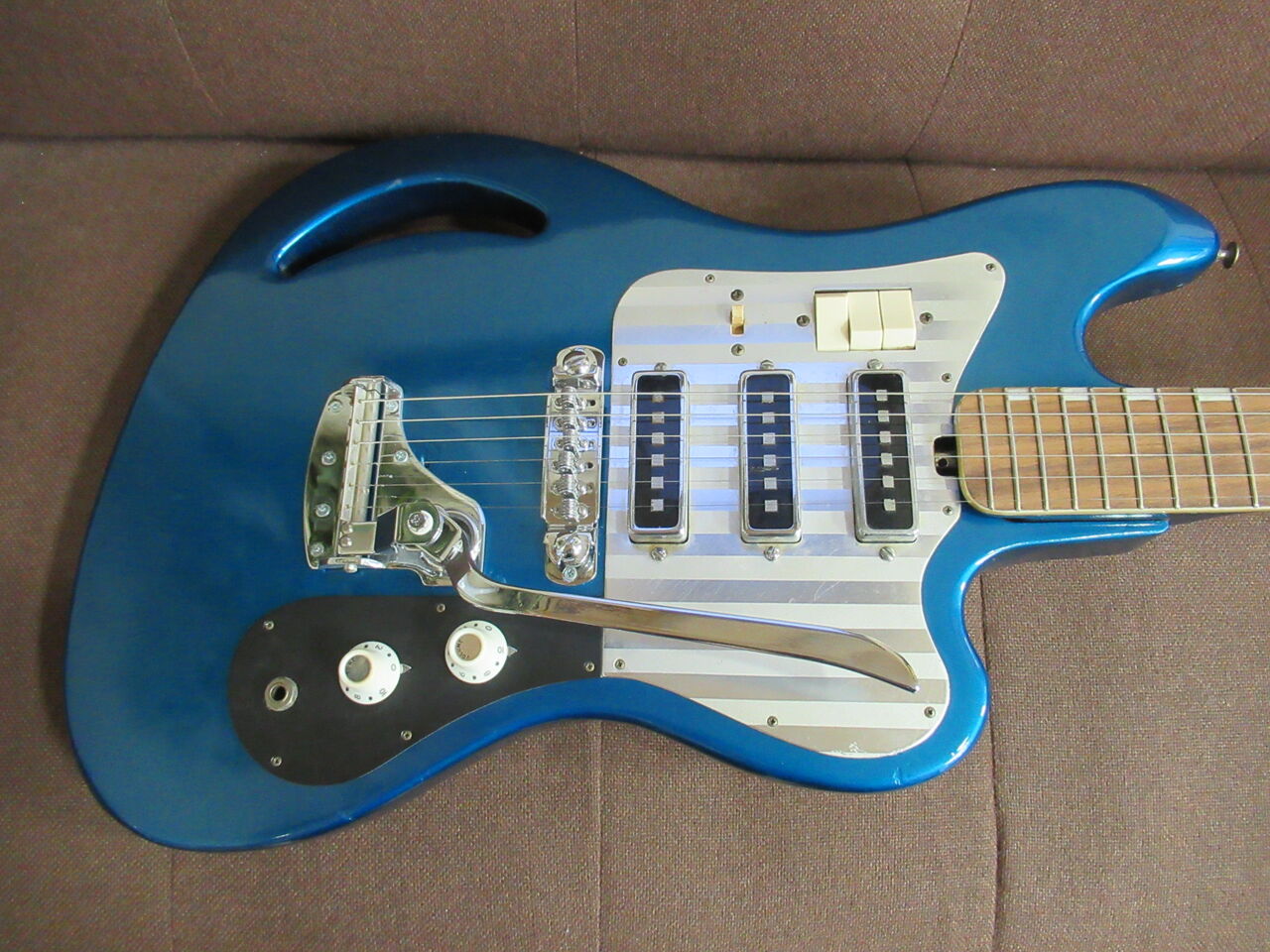 エレキギターコレクション 12「TEISCO TG-64」 : 全部宝物～My