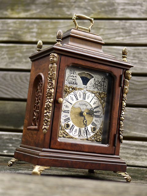 オランダ「Warmink-Wuba/ワーミンク・ウーバァ」社製の置き時計 機械式