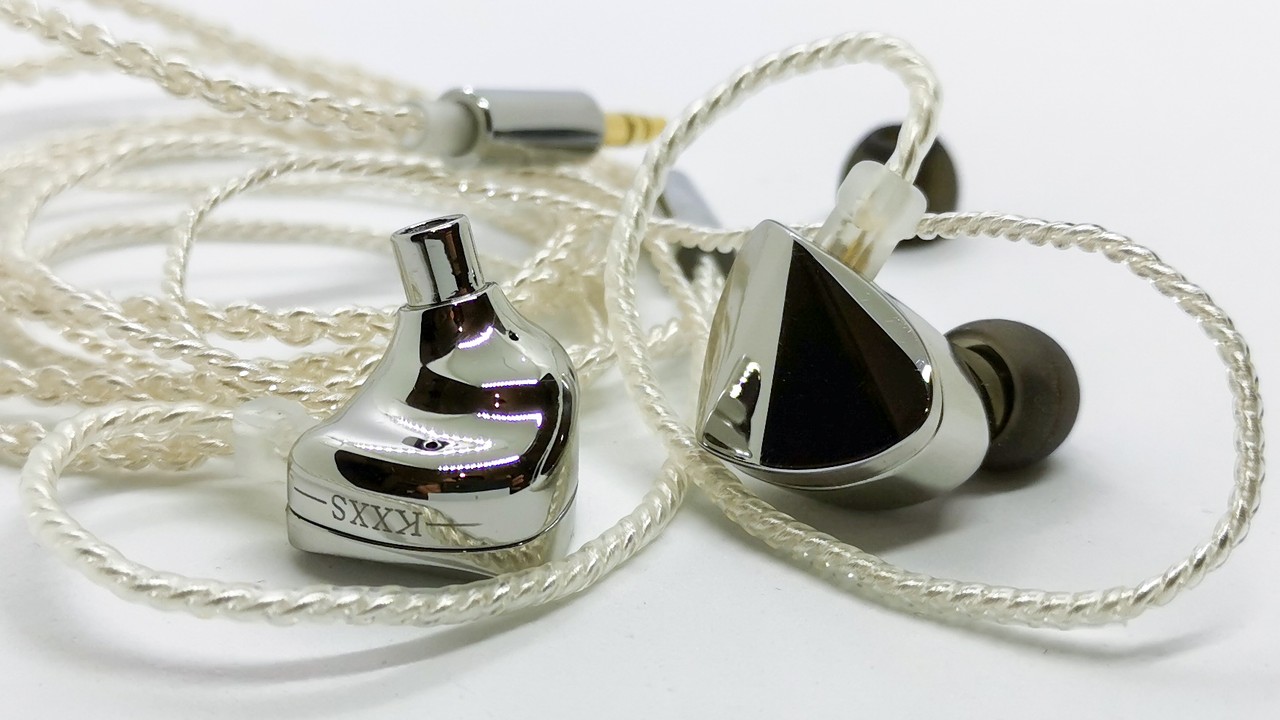 水月雨 「Moondrop KXXS」 透き通るような明瞭感と柔らかく自然な