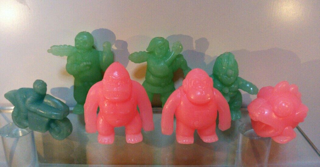 ロッテ ファミコンチョコ 蓄光 消しゴム スーパーマリオ 暗闇で光る