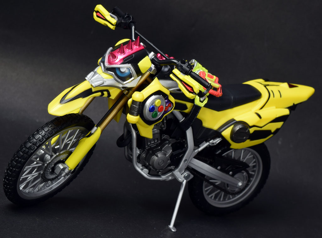 S.H.Figuarts 仮面ライダーレーザー バイクゲーマー レベル2 : from
