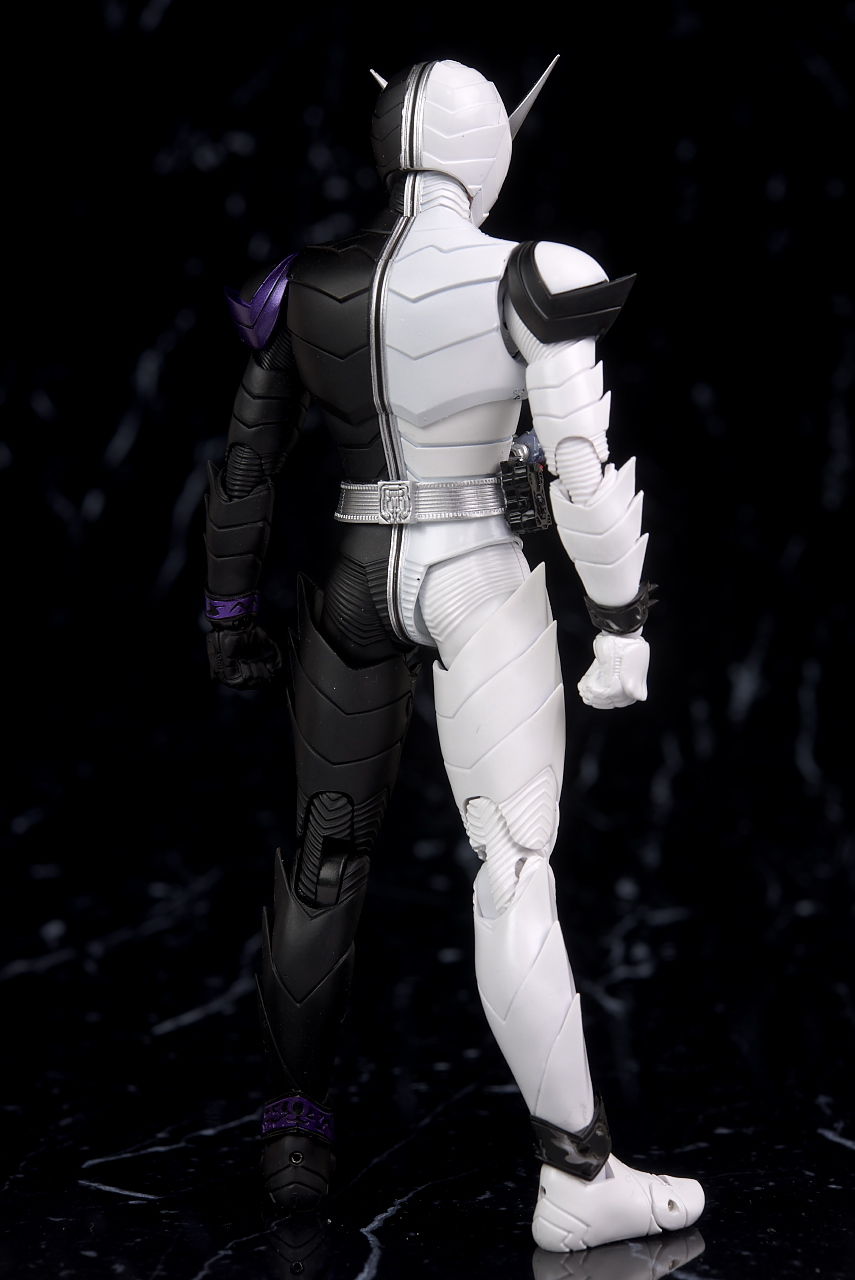 S.H.フィギュアーツ (真骨彫製法) ファングジョーカー レビュー : はっ