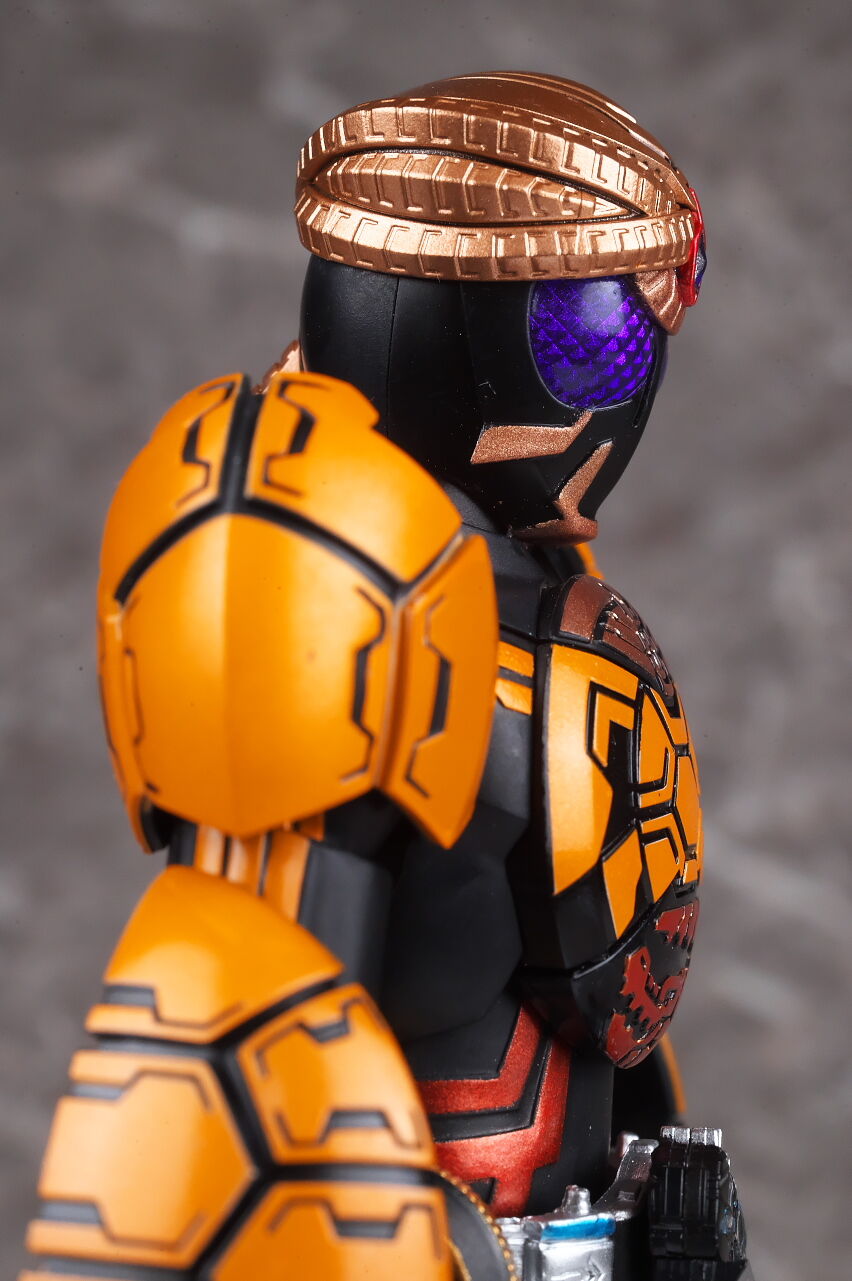 S.H.フィギュアーツ （真骨彫製法） 仮面ライダーオーズ ブラカワニ