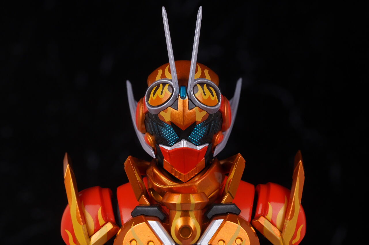 S.H.フィギュアーツ 仮面ライダーファイヤーガッチャードデイブレイク