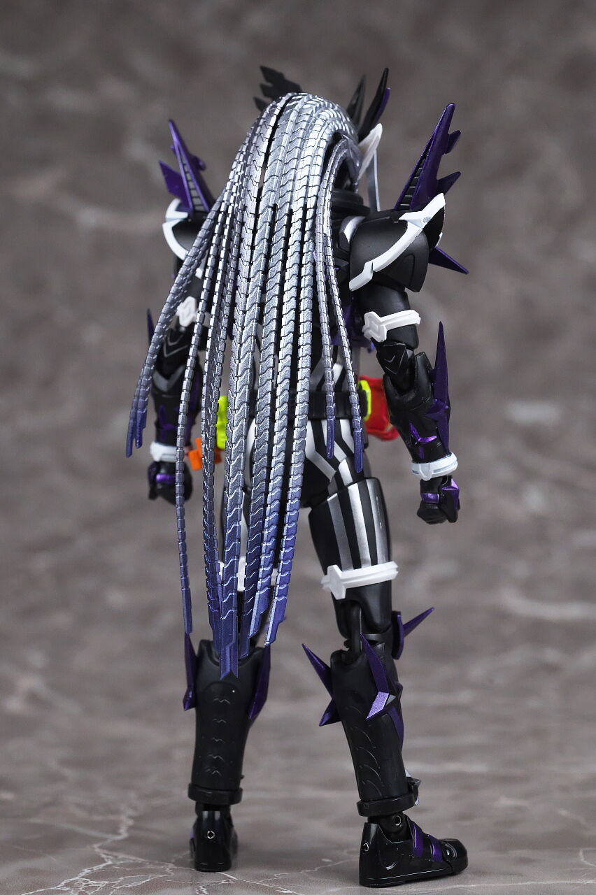 S.H.フィギュアーツ 仮面ライダーゲンム 無双ゲーマー レビュー : はっ