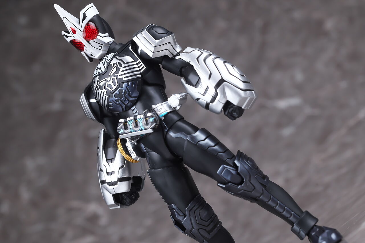 S.H.フィギュアーツ （真骨彫製法） 仮面ライダーオーズ サゴーゾ