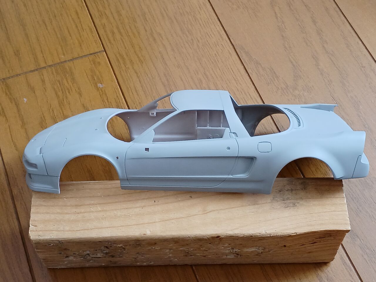 2025/1/2の作業：京商 Mini-Z RWD NSX(NA1)ボディの改修② : お父さん