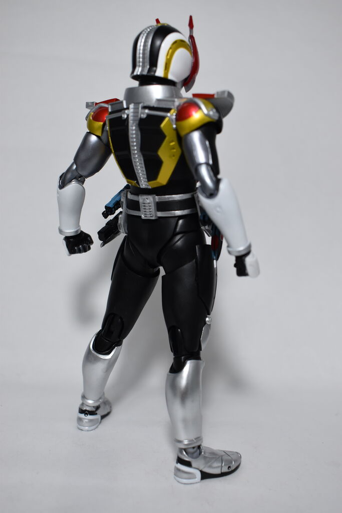 S.H.Figuarts 仮面ライダー電王 ソードフォーム/ガンフォーム（真骨彫