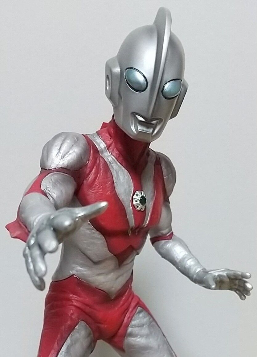 赤目マスク、赤色カラータイマーが付属】大怪獣シリーズ ウルトラマン
