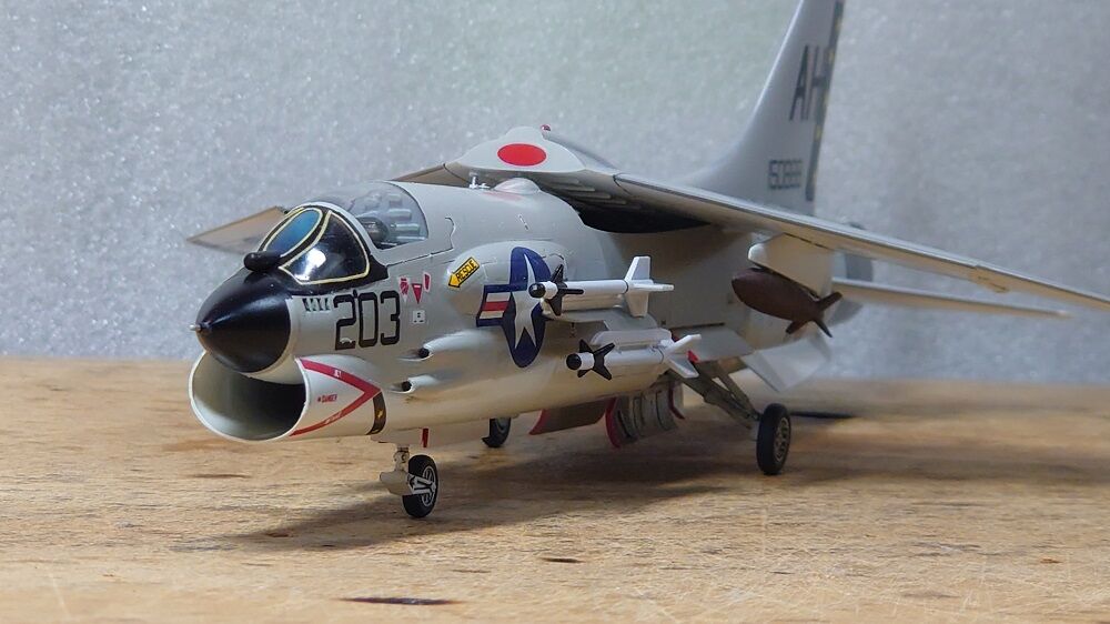プラモデル】ハセガワ 1/72 F-8E クルセイダー(VF-162ハンターズ) 完成