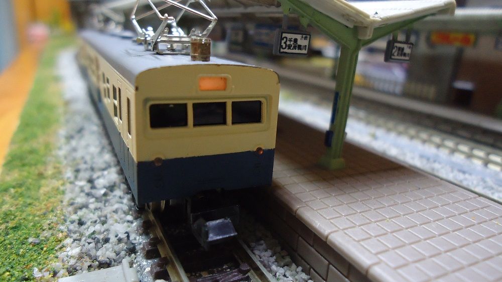 鉄道模型】しなのマイクロ・クモニ83-800形(横須賀色) : 鶴岡畳産業