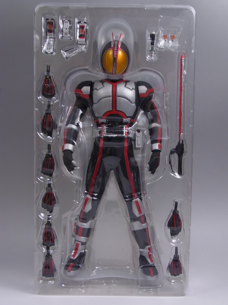 メディコム・トイ RAH DX 仮面ライダーファイズ レビュー : きんけつほ