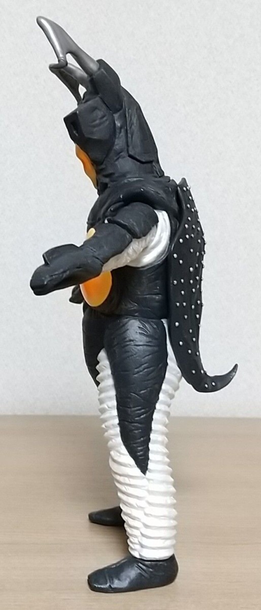 頭部にリレー発光機能を搭載】大怪獣シリーズ ゼットン 発光