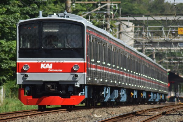 新色でジャカルタデビュー!!205系武蔵野線M4編成運用開始(12月19日
