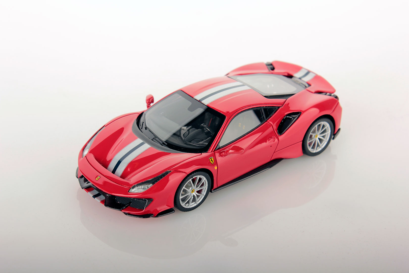 ferrari-488-pista_01.jpg
