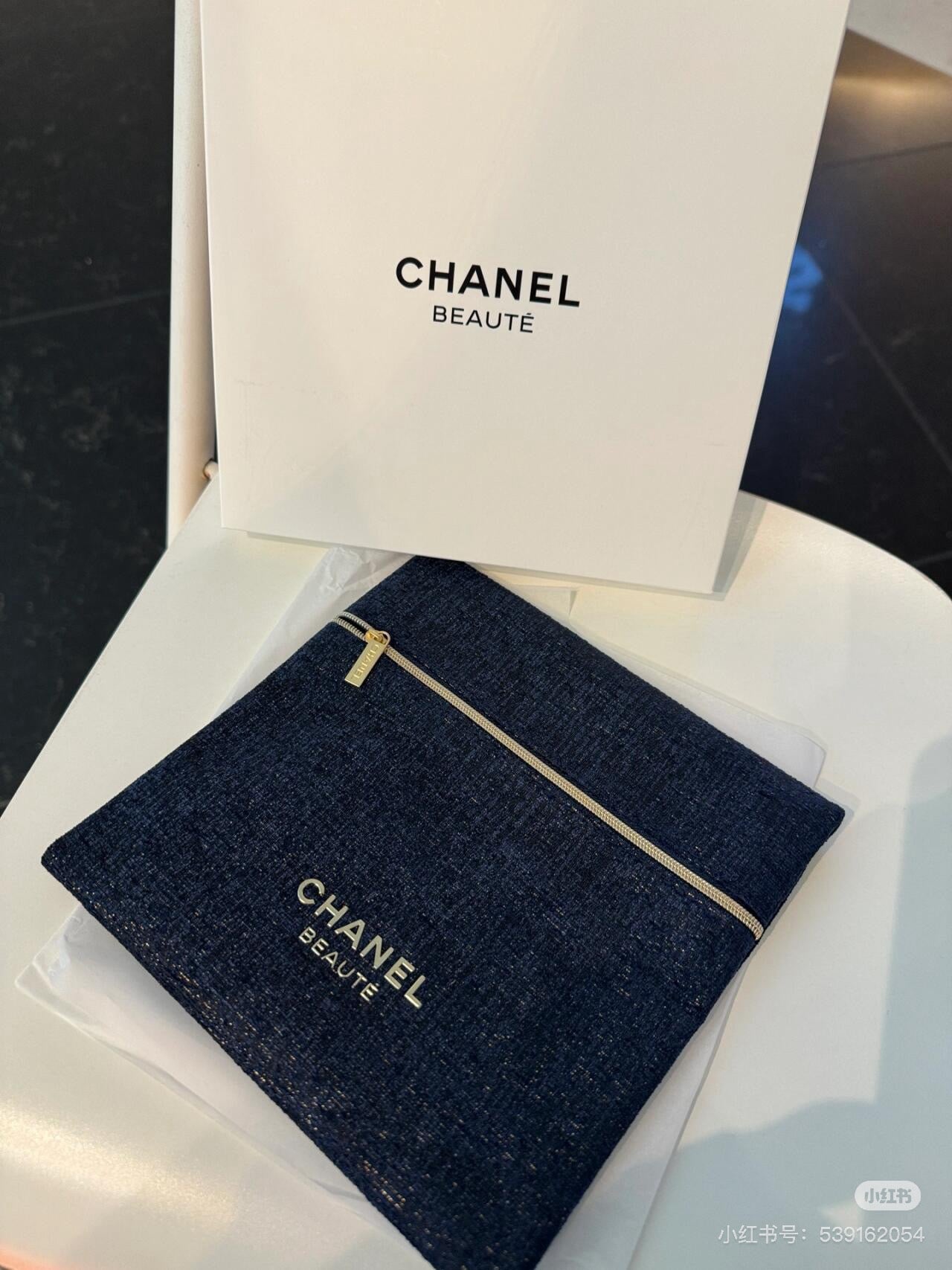 Chanel Holiday Beaute Pouch – LoveScent