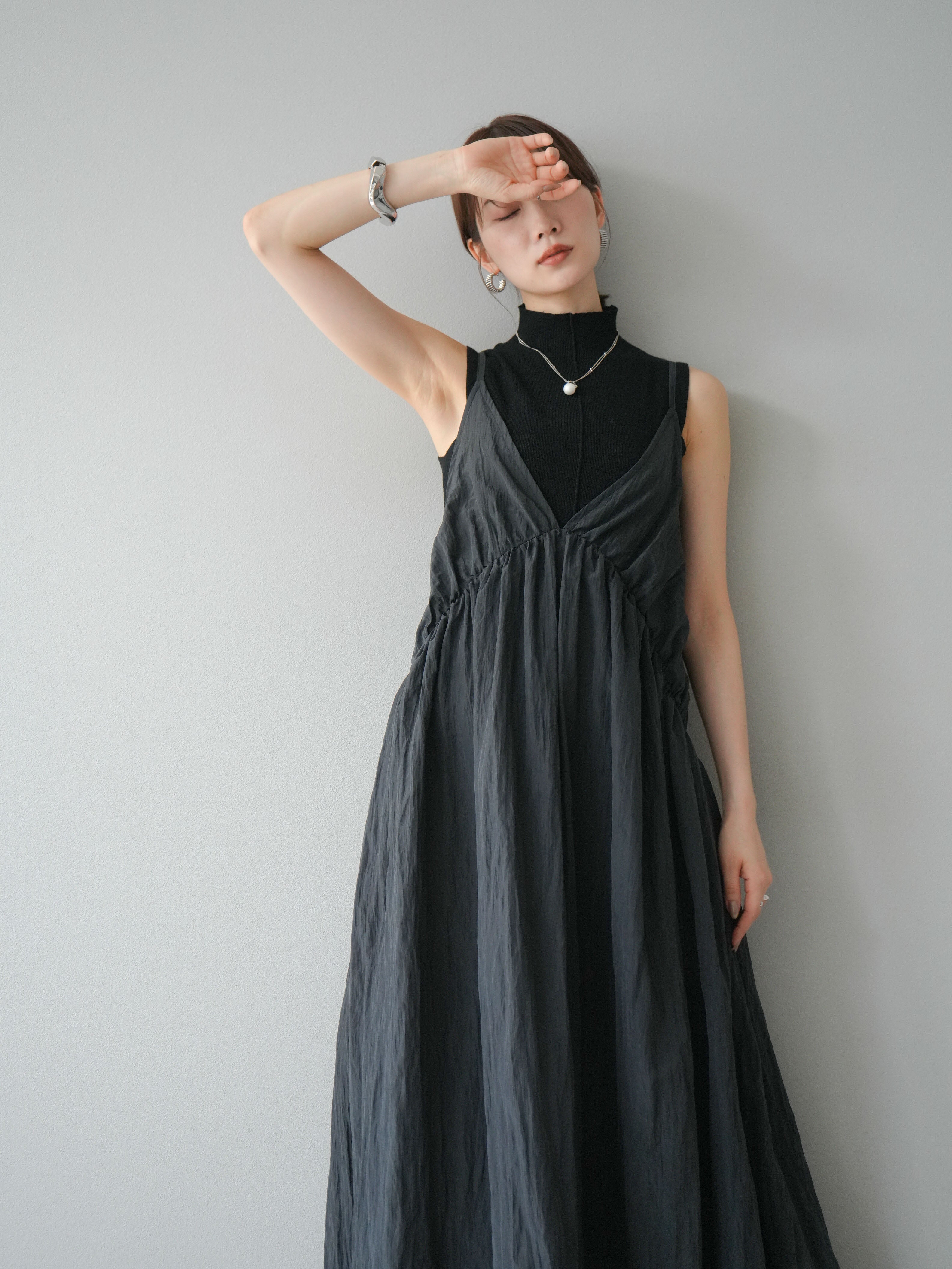 予約]シボ加工シャイニーキャミワンピース/ブラック – Lumier