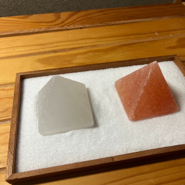 ホワイト岩塩【ピラミッド】 約4.5～5cm 天然 ロックソルト