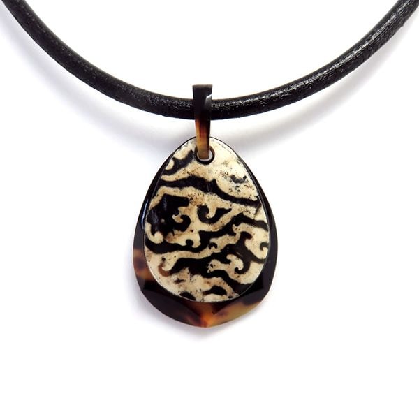 本べっ甲 水モク雫重ね ペンダントネックレス (長崎のべっ甲細工) ｜本