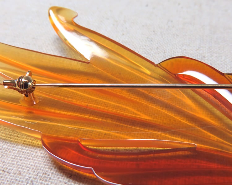 本べっ甲 ＜ブローチ＞ (長崎のべっ甲細工) ｜本べっ甲細工商品｜PRIMA