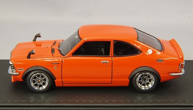 イグニッションモデル 1/43 トヨタ カローラ レビン (TE27) オレンジ