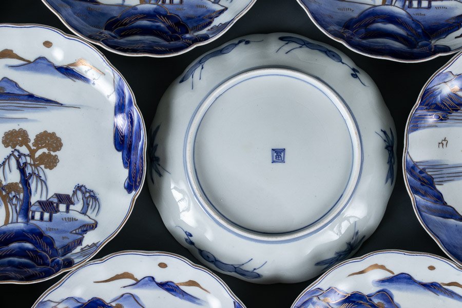 古伊万里】 染付金彩楼閣山水文輪花七寸皿 10客セット 箱付 11802