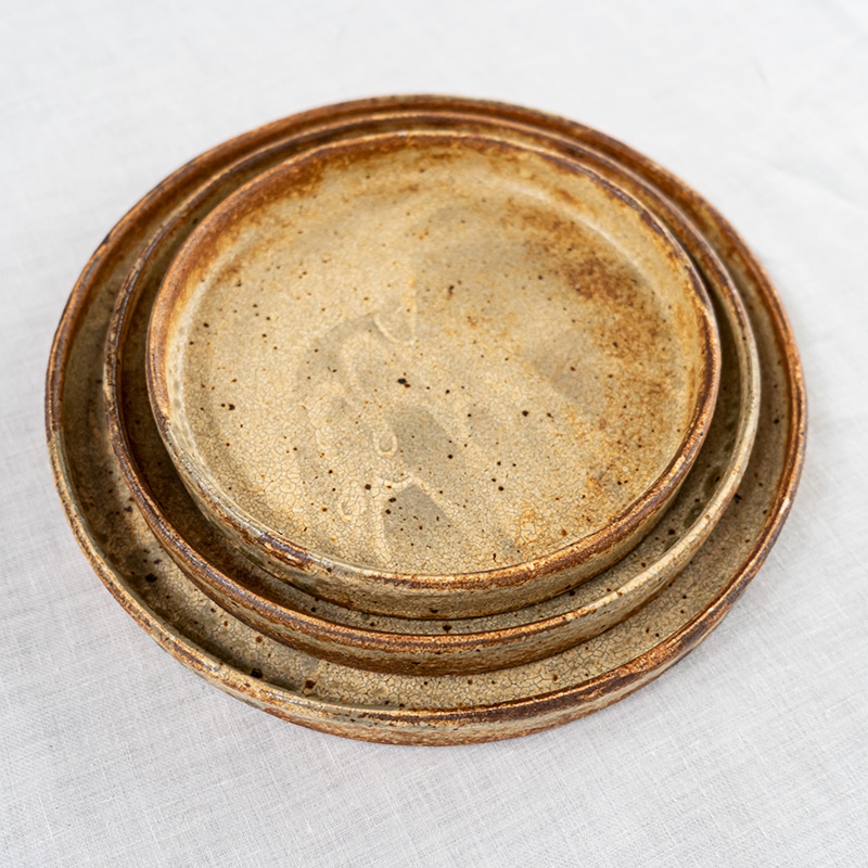 ヒビ粉引き平皿6寸 馬渡新平 | 作家から選ぶ,馬渡新平 | 【公式通販