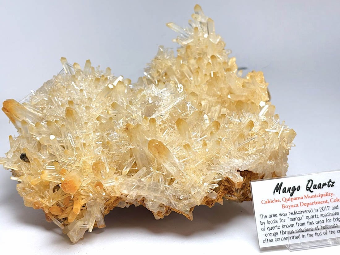 コロンビア産 マンゴークォーツ クラスター / Mango Quartz