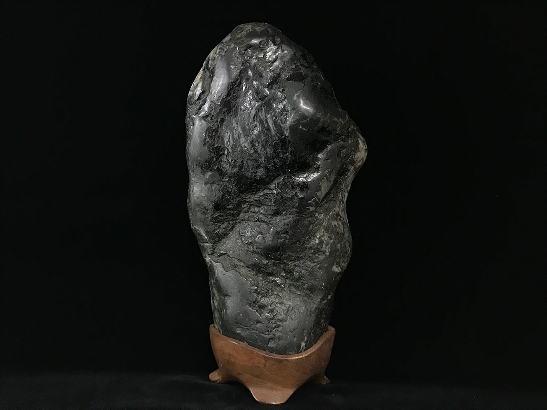 岐阜県根尾谷産 菊花石 (木製台座付き)