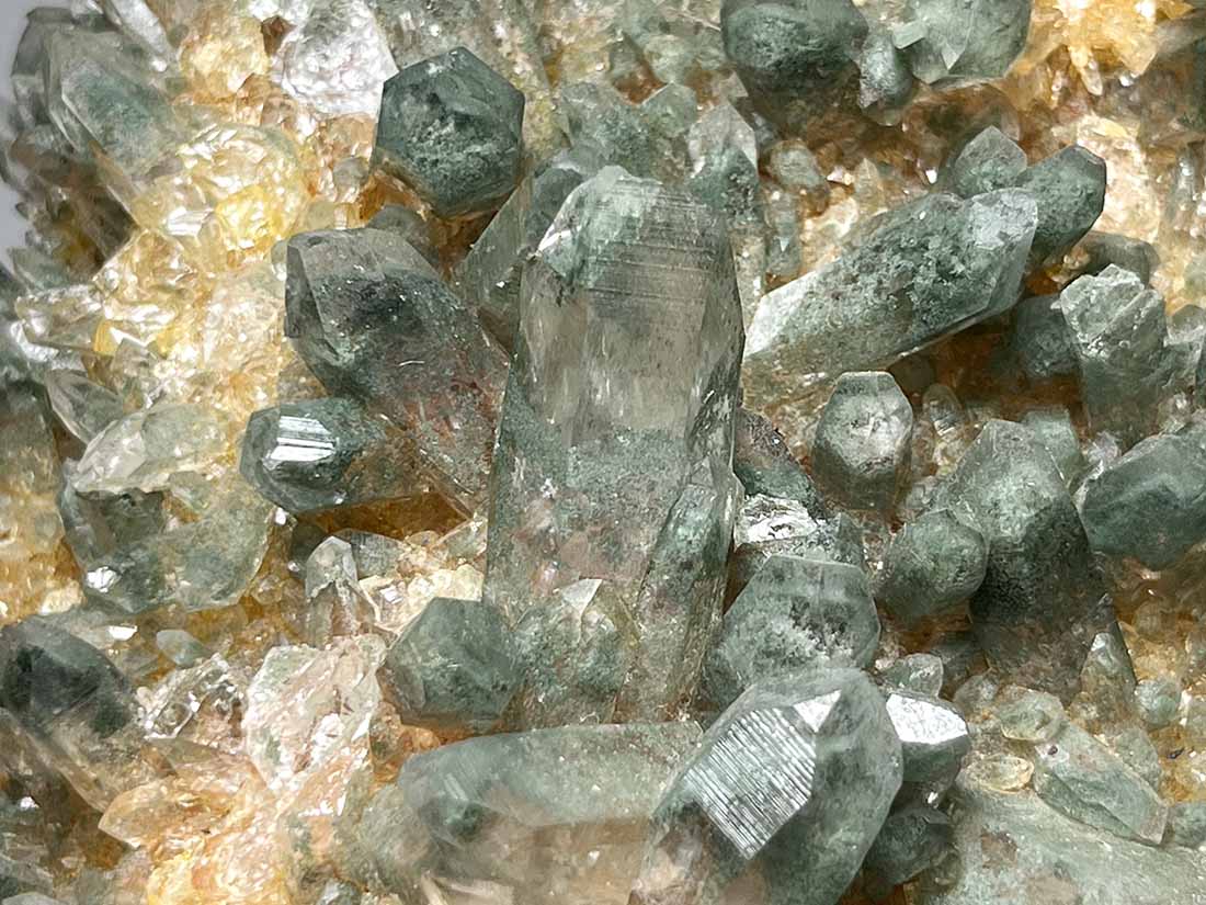 インド産 大型 ヒマラヤングリーンファントムクォーツ/Green Phantom