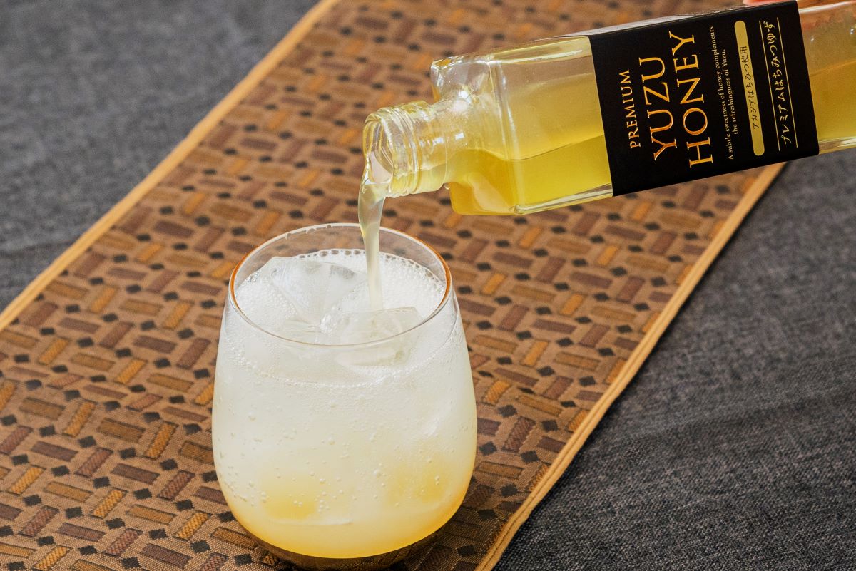 プレミアムはちみつゆず 『そお市認定ブランド』 | ドリンク | 柚子彩