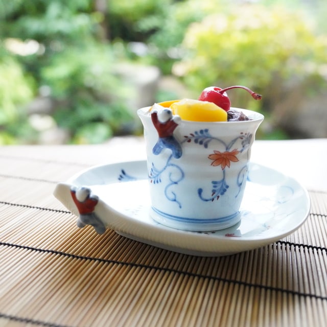 波佐見焼 面取花唐草 一閑人銘々皿 ｜ 四季折々のおしゃれな和食器通販