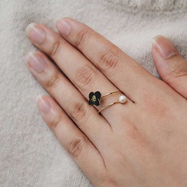 漆花 八重咲 黒 ピアス | 衣,アクセサリー | IKUNAS