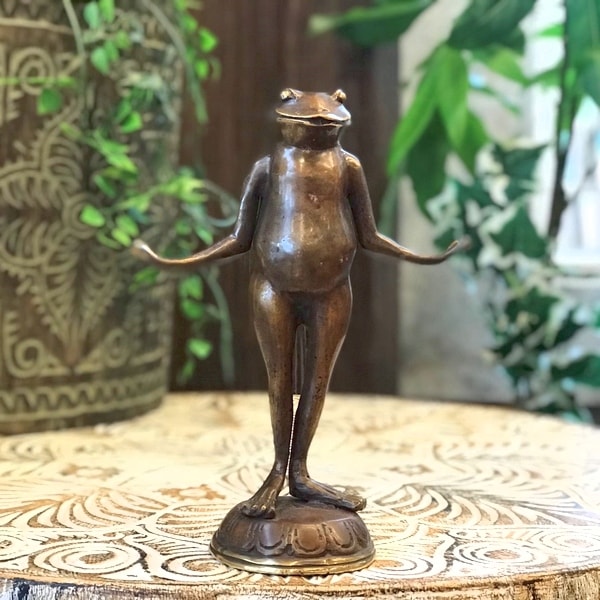 カエルのオブジェ／カエルの置物 【アンティークゴールド】 真鍮製