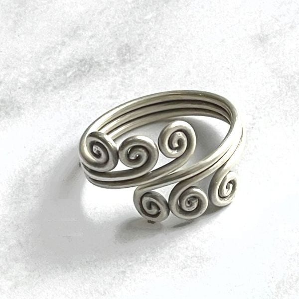 カレンシルバー【渦】 リング | アクセサリー | アジアンライフ