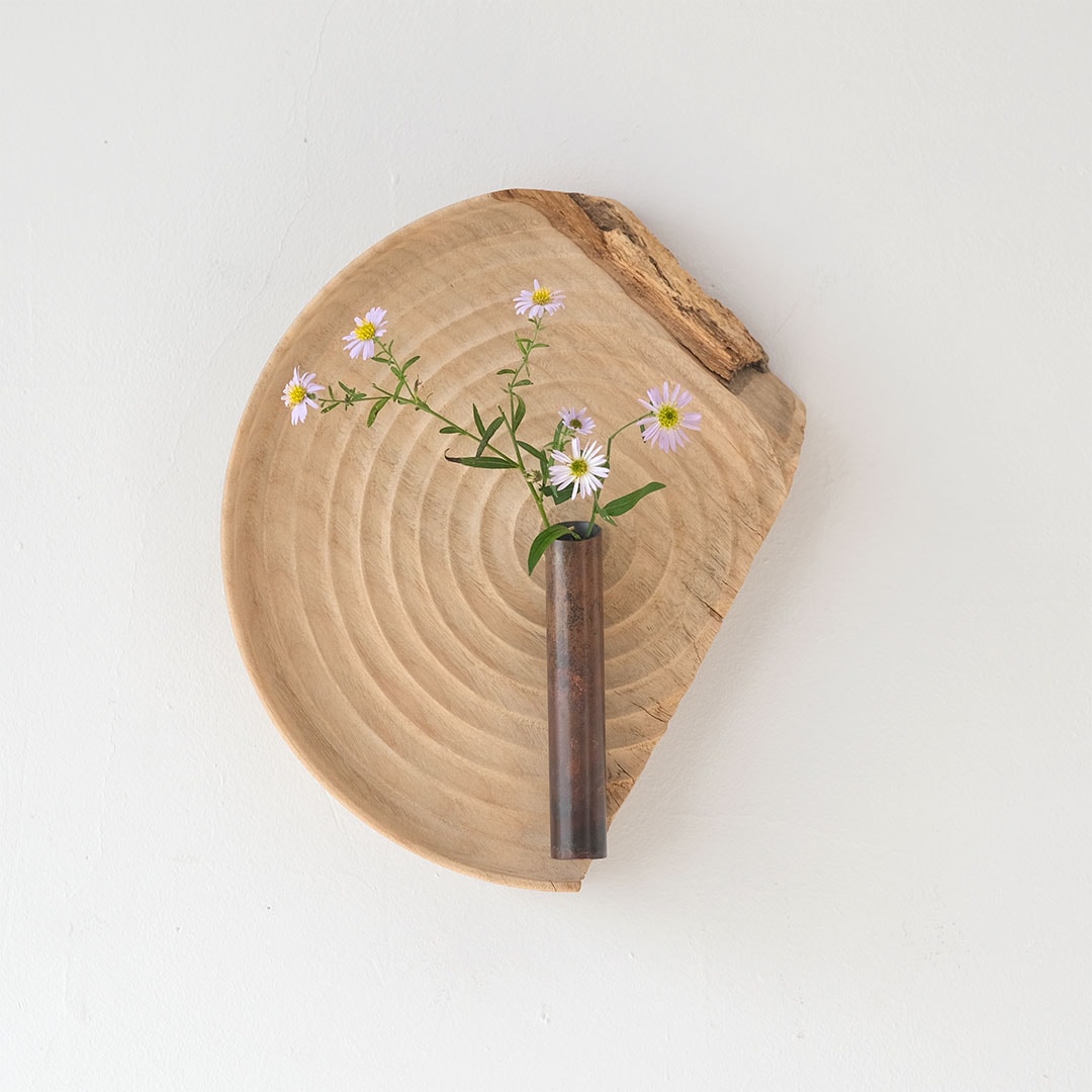 くすのきと銅の壁掛け花入れ/一点もの | DOUBLE = DOUBLE FURNITURE