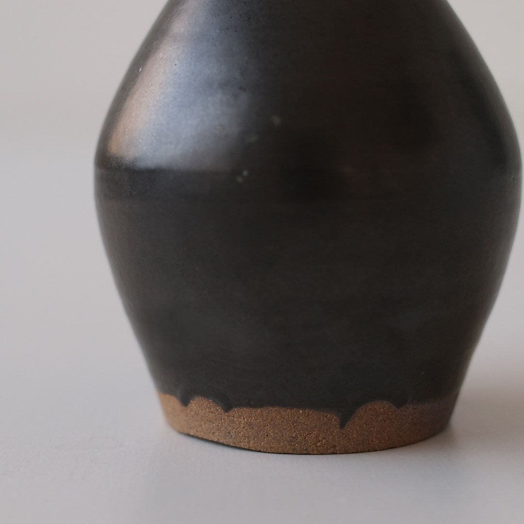 花入/黒マット釉 | からつ焼 高麗窯 | 糸島くらし×ここのき 公式通販サイト